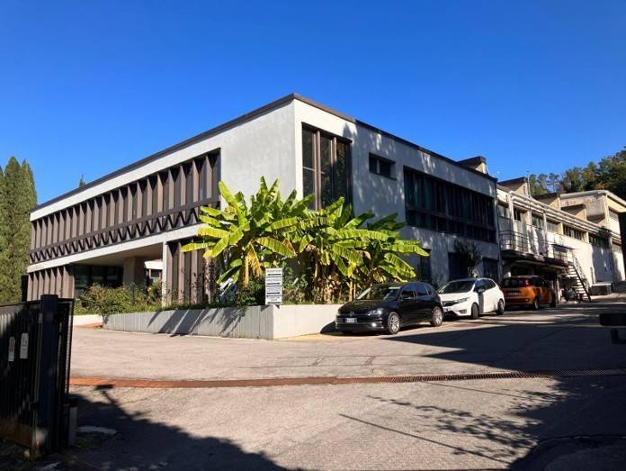 locale commerciale in vendita ad Impruneta in zona Tavarnuzze