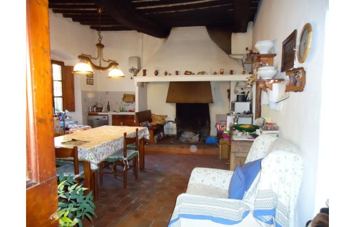 casale in vendita ad Impruneta in zona Pozzolatico