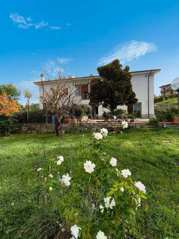 casa indipendente in vendita ad Impruneta in zona Tavarnuzze