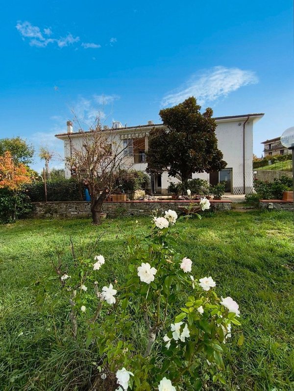 casa indipendente in vendita ad Impruneta in zona Tavarnuzze