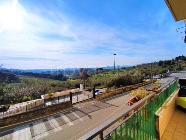 appartamento in vendita ad Impruneta in zona Pozzolatico