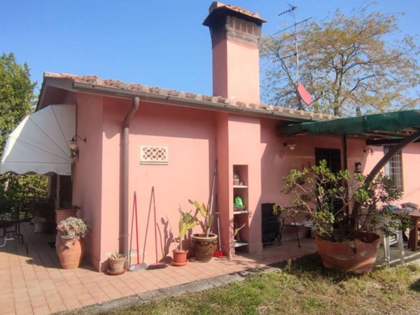 casa indipendente in vendita ad Impruneta in zona Pozzolatico