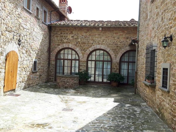 casa indipendente in vendita ad Impruneta in zona Pozzolatico