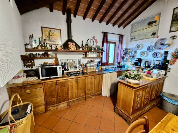 appartamento in vendita ad Impruneta in zona Pozzolatico