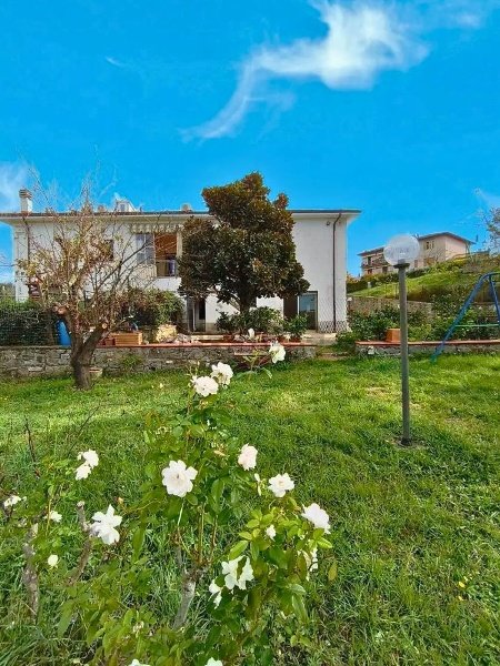 casa indipendente in vendita ad Impruneta in zona Tavarnuzze