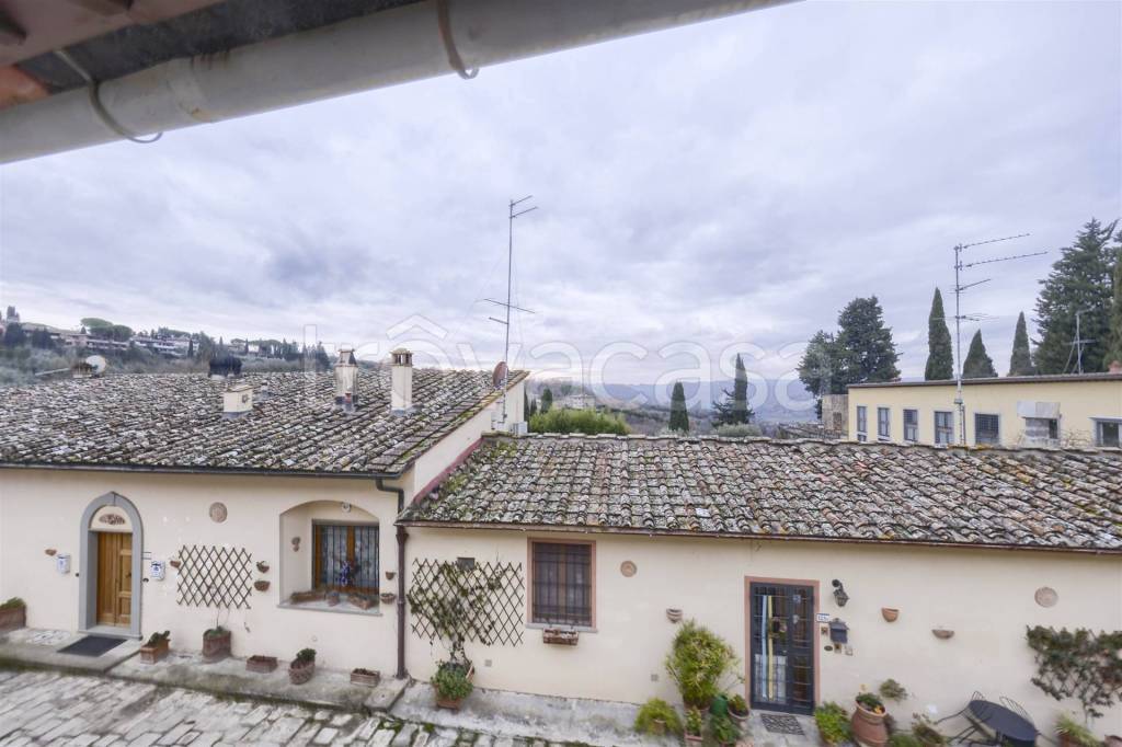 appartamento in vendita ad Impruneta in zona Le Rose