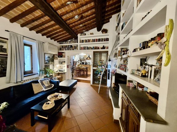 appartamento in vendita ad Impruneta in zona Pozzolatico