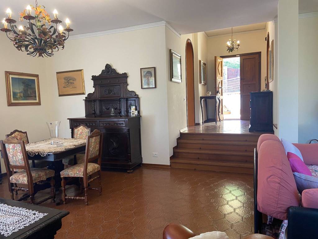 casa indipendente in vendita ad Impruneta in zona Tavarnuzze