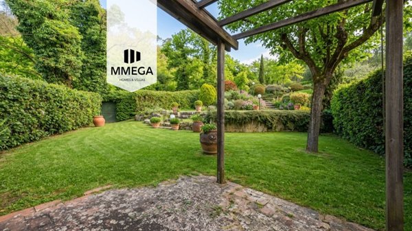 appartamento in vendita ad Impruneta in zona Falciani