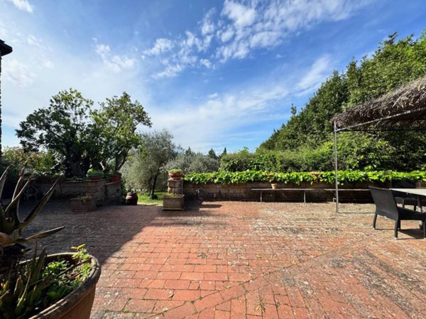 casa indipendente in vendita ad Impruneta in zona Pozzolatico