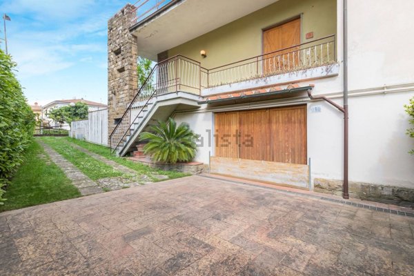 casa indipendente in vendita ad Impruneta in zona Tavarnuzze