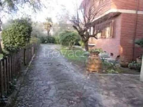 appartamento in vendita ad Impruneta in zona Pozzolatico