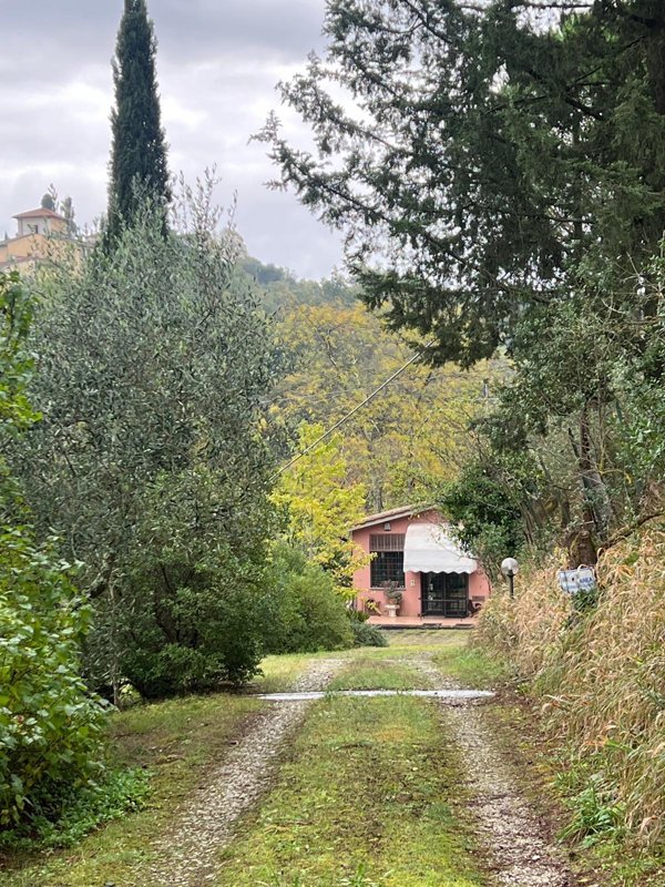 casa indipendente in vendita ad Impruneta in zona Pozzolatico