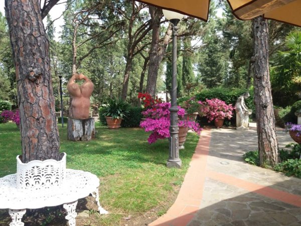 negozio in vendita ad Impruneta in zona Codaccio
