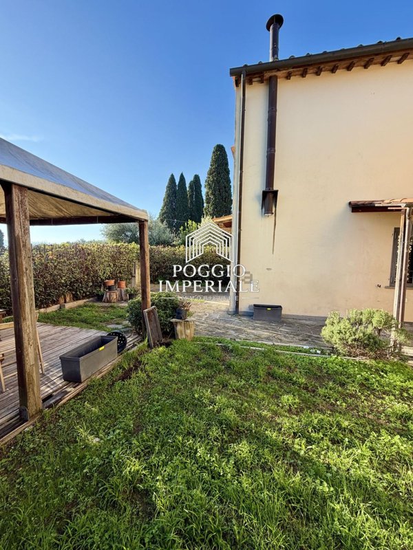 casa indipendente in vendita ad Impruneta in zona Pozzolatico