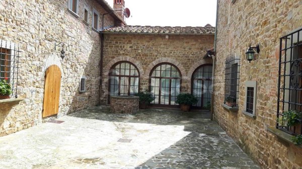 appartamento in vendita ad Impruneta in zona Pozzolatico