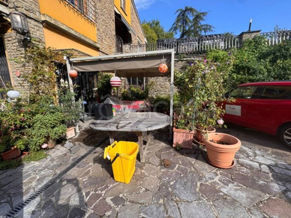 appartamento in vendita ad Impruneta in zona Tavarnuzze
