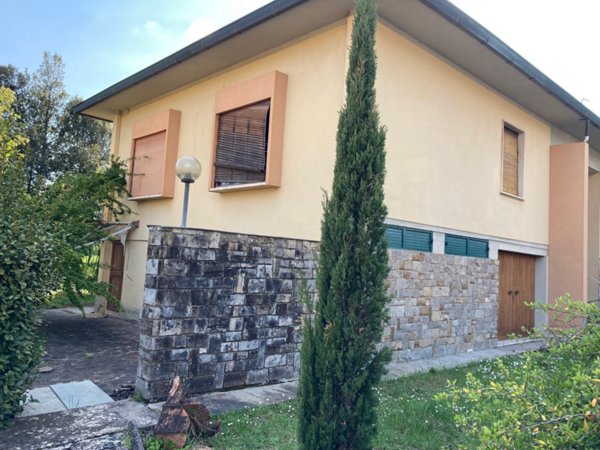 villa in vendita a Lastra a Signa in zona Ginestra Fiorentina