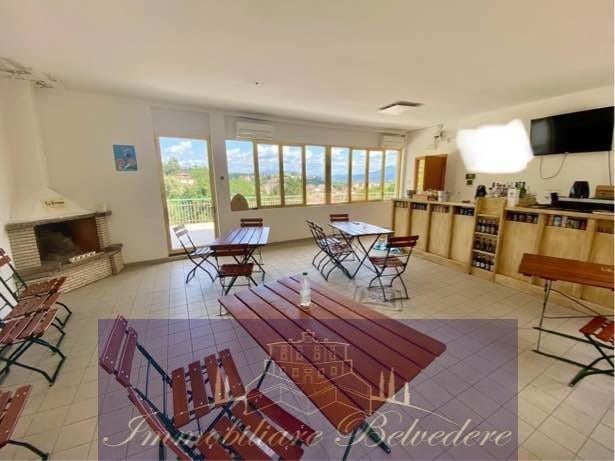 locale commerciale in vendita a Lastra a Signa