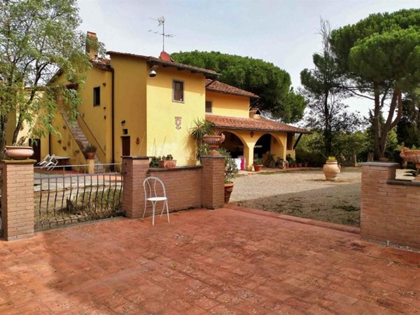 casa indipendente in vendita a Lastra a Signa