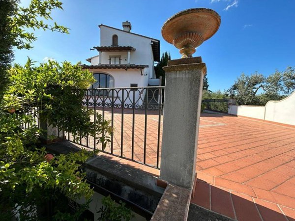 casa indipendente in vendita a Lastra a Signa in zona Malmantile