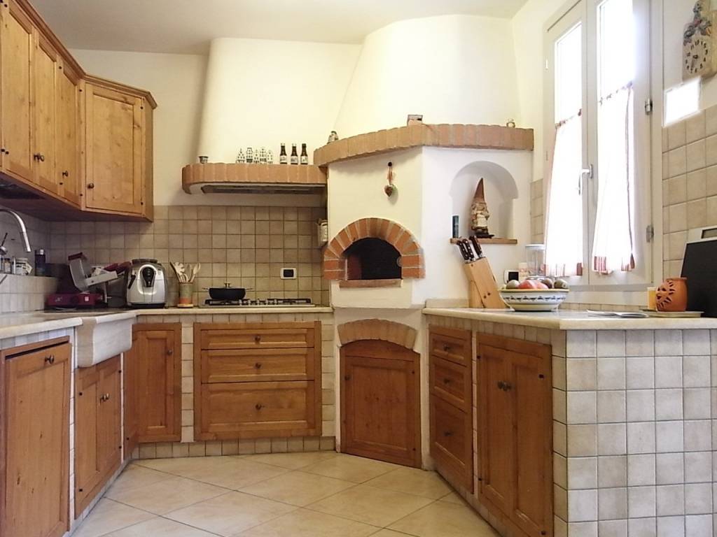 casa indipendente in vendita a Lastra a Signa