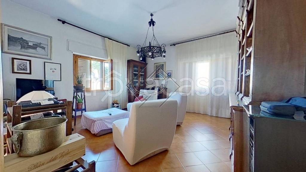 casa indipendente in vendita a Lastra a Signa