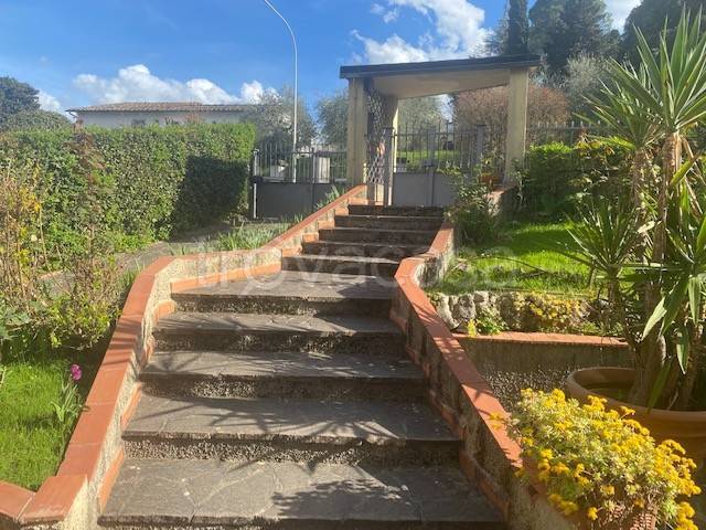 casa indipendente in vendita a Lastra a Signa
