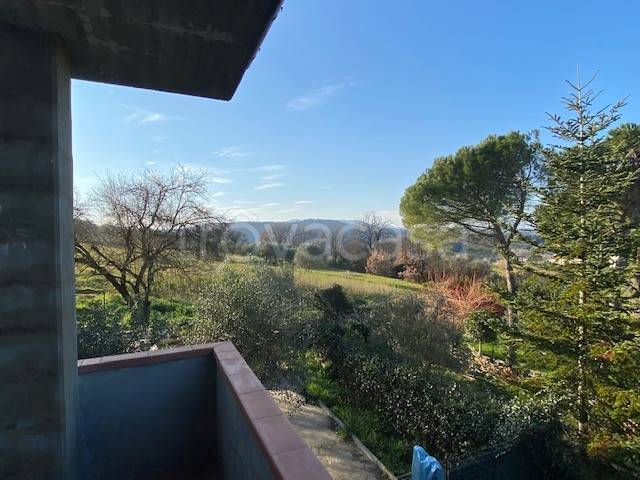 casa indipendente in vendita a Lastra a Signa