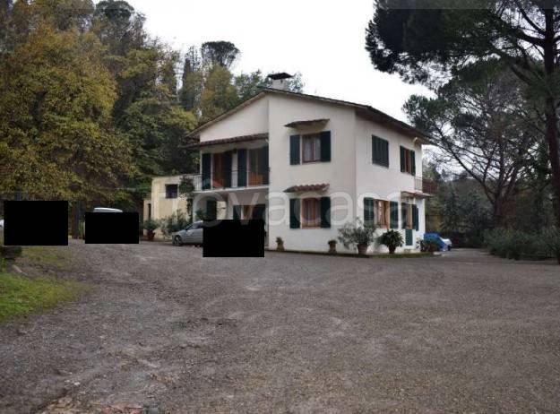 casa indipendente in vendita a Lastra a Signa in zona Brucianesi