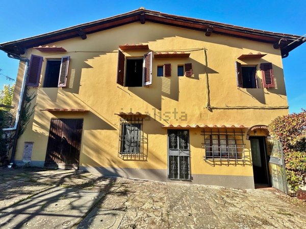 casa indipendente in vendita a Lastra a Signa
