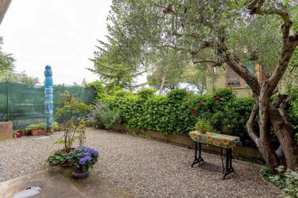 casa indipendente in vendita a Lastra a Signa