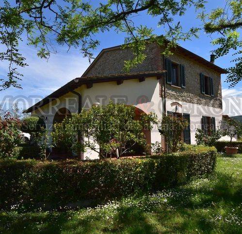 casa indipendente in vendita a Lastra a Signa in zona Carcheri