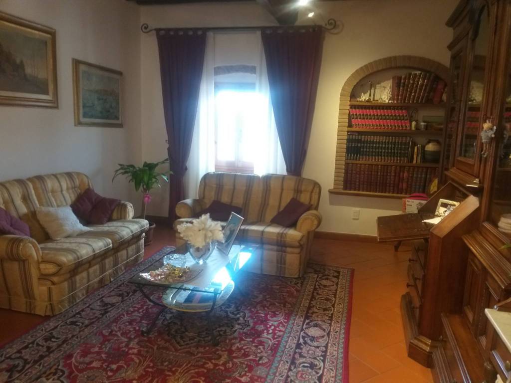 appartamento in vendita a Lastra a Signa in zona Ginestra Fiorentina