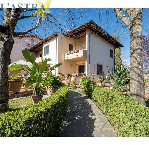 casa indipendente in vendita a Lastra a Signa