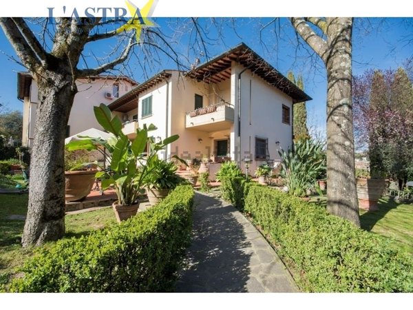 casa indipendente in vendita a Lastra a Signa