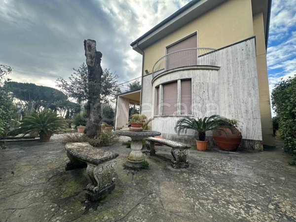 casa indipendente in vendita a Lastra a Signa