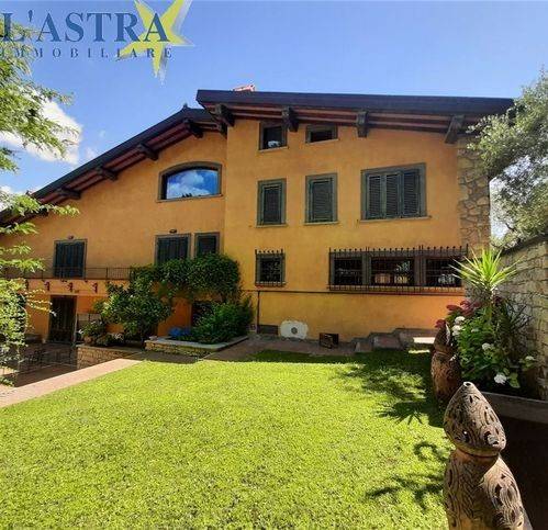 casa indipendente in vendita a Lastra a Signa