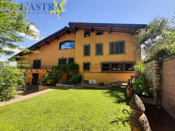 casa indipendente in vendita a Lastra a Signa