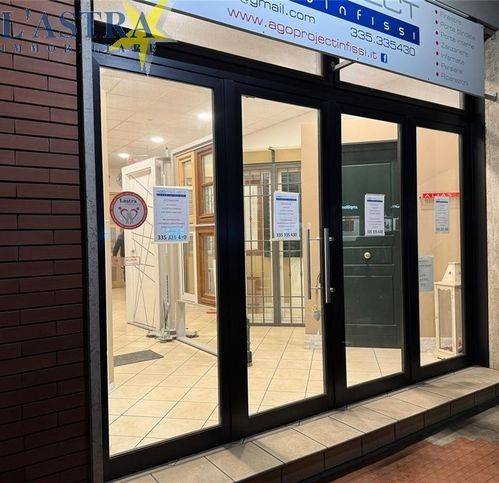 negozio in vendita a Lastra a Signa