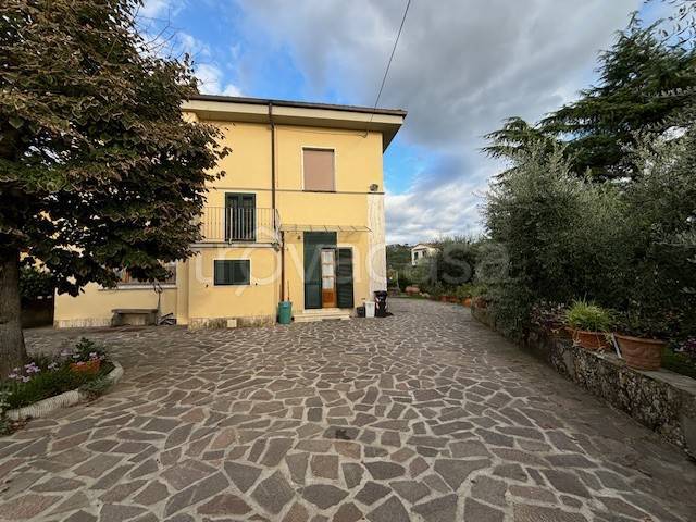casa indipendente in vendita a Lastra a Signa