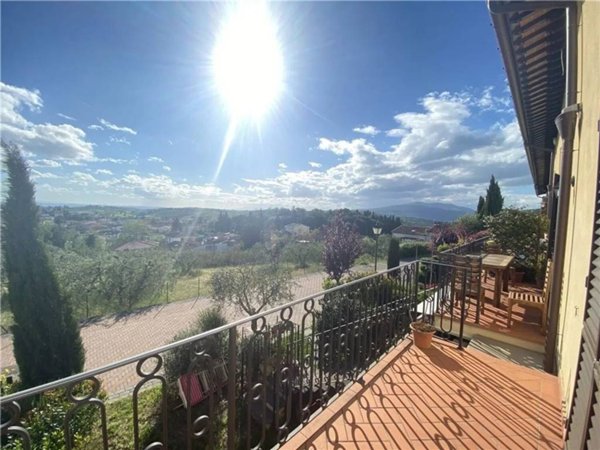 casa indipendente in vendita a Lastra a Signa