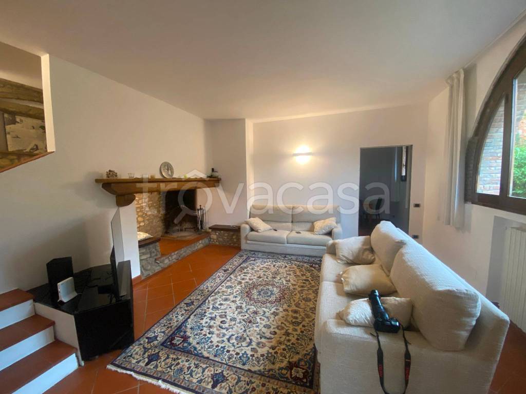 casa indipendente in vendita a Lastra a Signa