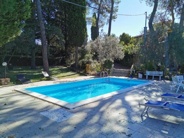 casa indipendente in vendita a Lastra a Signa in zona Ginestra Fiorentina
