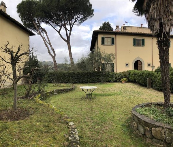 casa indipendente in vendita a Lastra a Signa
