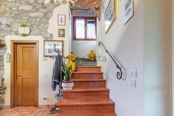 casa indipendente in vendita a Lastra a Signa