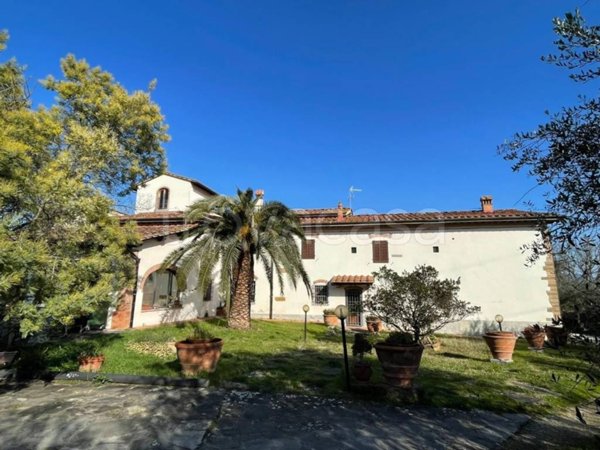 casa indipendente in vendita a Lastra a Signa