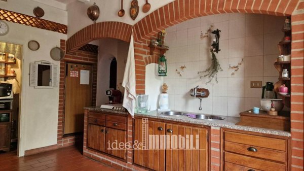 casa indipendente in vendita a Lastra a Signa in zona Ginestra Fiorentina