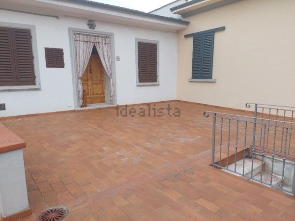 casa indipendente in vendita a Lastra a Signa