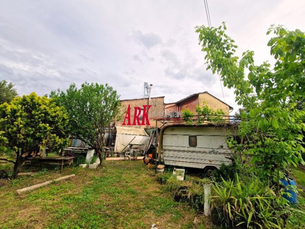 casa indipendente in vendita a Lastra a Signa in zona Brucianesi